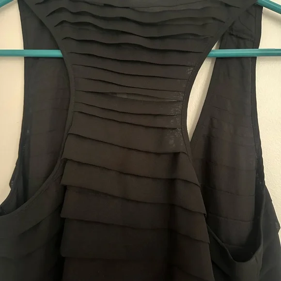 Saks 5th Avenue Burgundy Layered Sleeveless Top - Picture 6 of 9